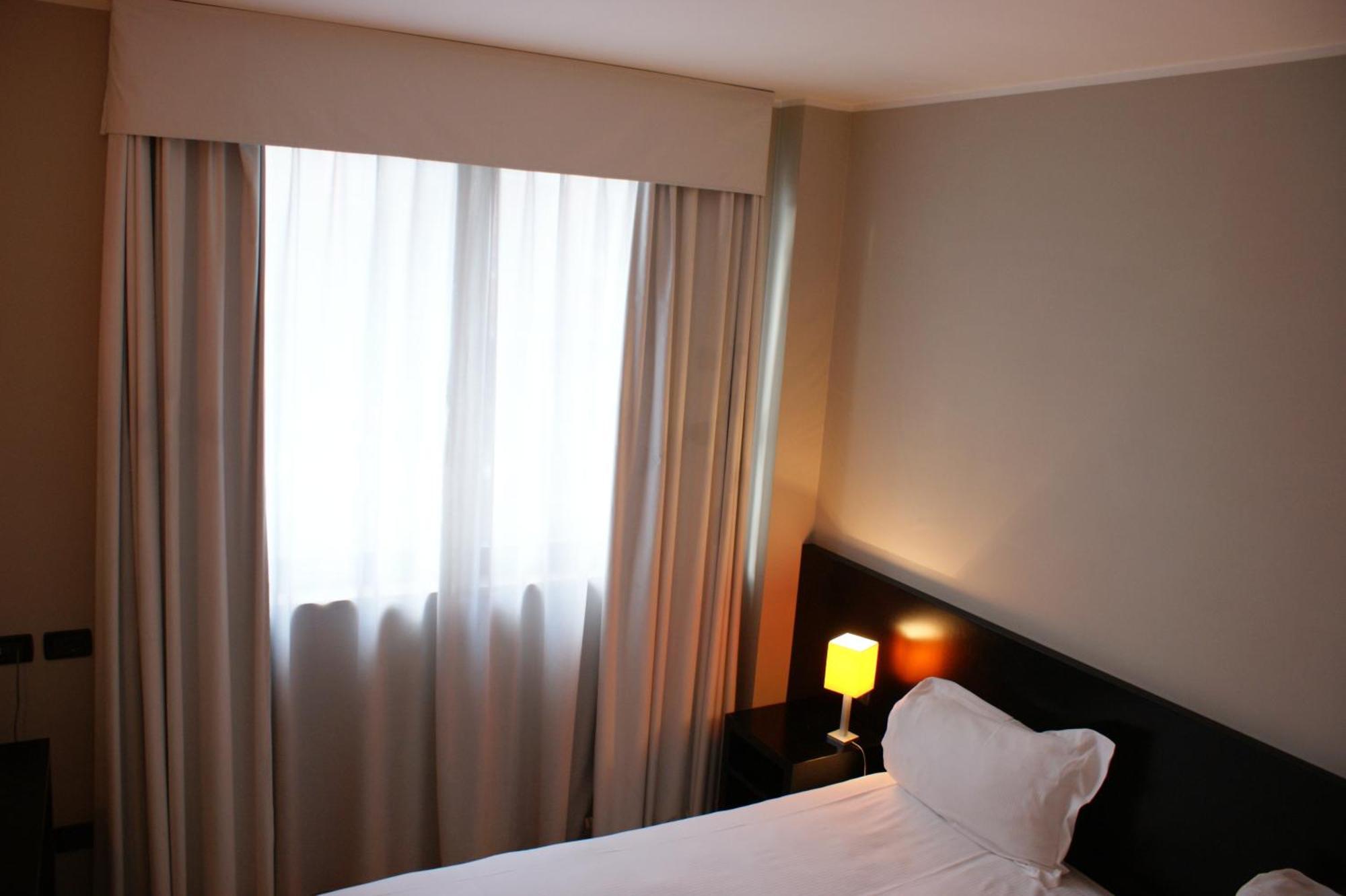 רומא Hotel Aniene מראה חיצוני תמונה