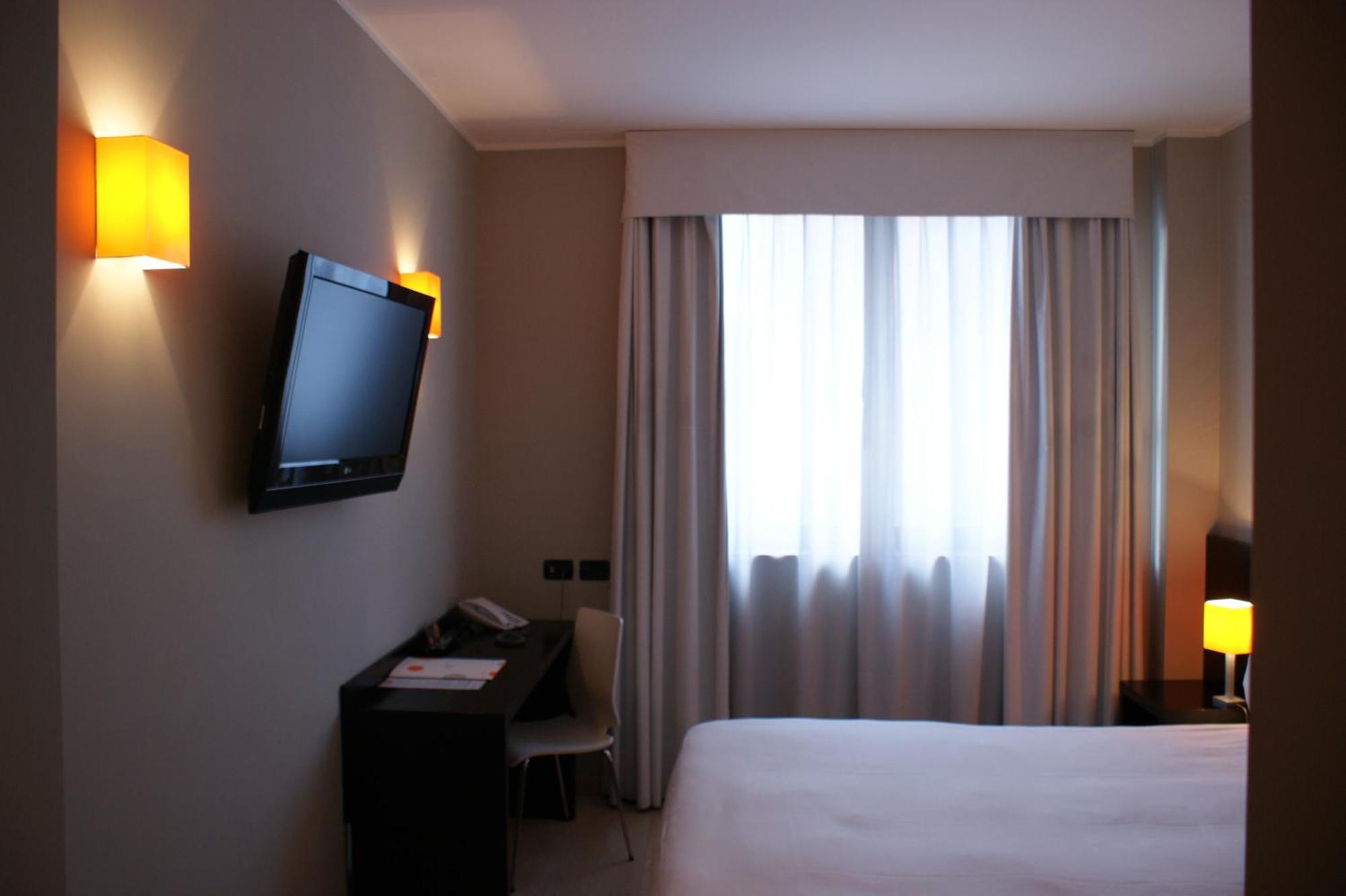 רומא Hotel Aniene מראה חיצוני תמונה