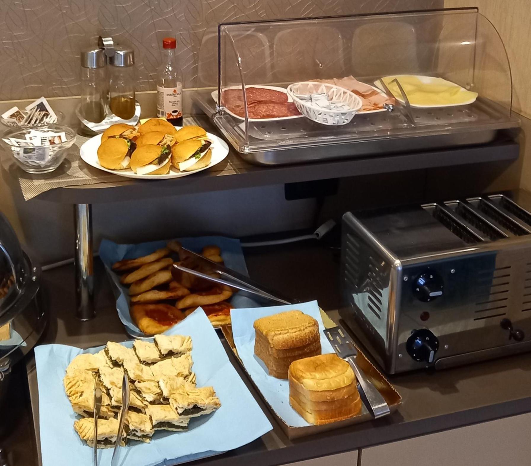 רומא Hotel Aniene מראה חיצוני תמונה